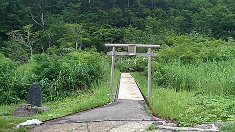 Minakami, Nyuu Shrine Nyuu mineral spring